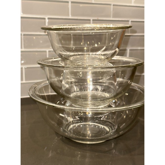 Set Of Clear PYREX Vintage Nesting Mixing Serving Bowl Set